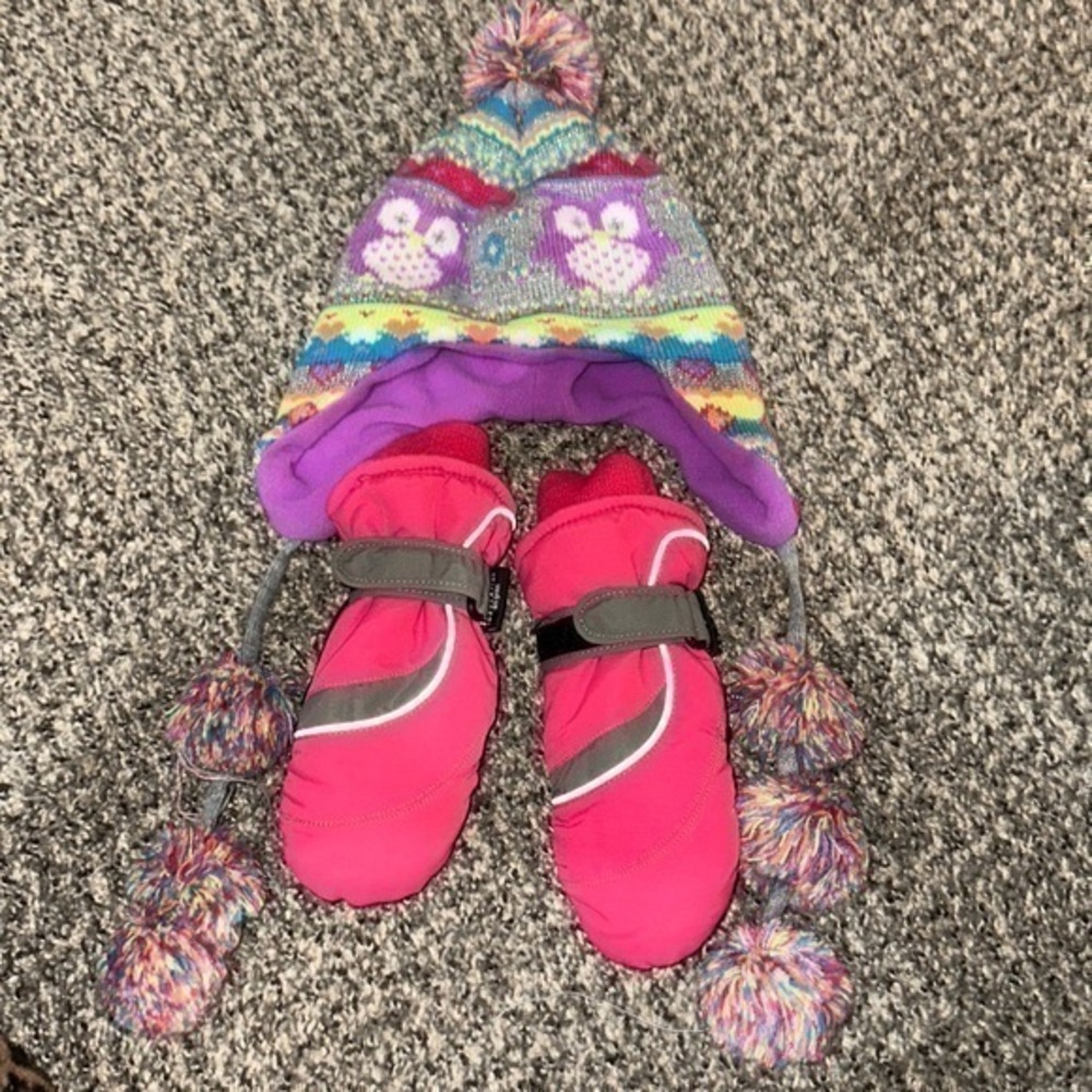 Hat and gloves set
